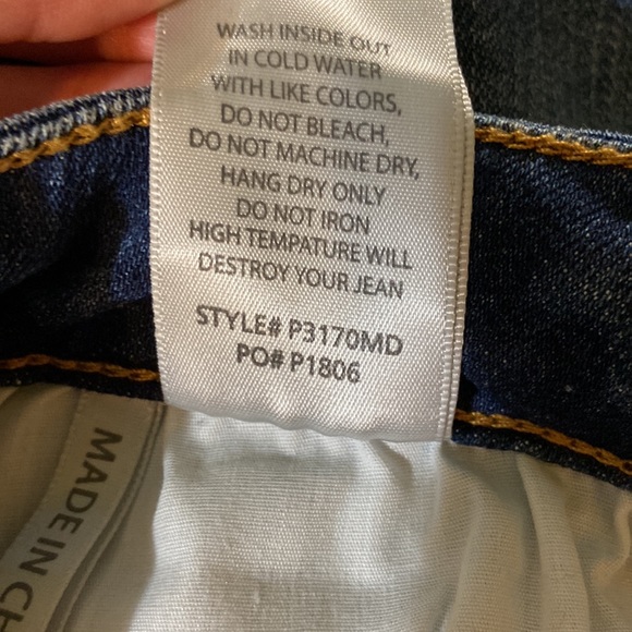 Special A Kodi 98%cotton mid-rise distressed hem flare jeans. Size 5 (27) - Picture 15 of 15